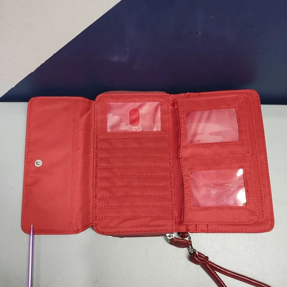 Mundi Big Fat Wristlet Wallet Womens Red Leather Classic Magnetic Flap Closure